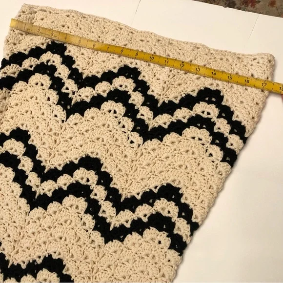 VICI Crochet Zigzag Pattern mini Dress medium black cream vacation swim beach - Picture 9 of 10